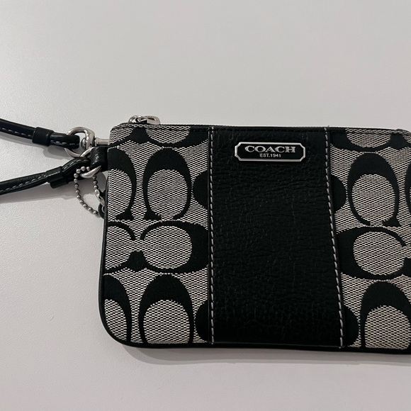 Coach Wristlet - Picture 6 of 6